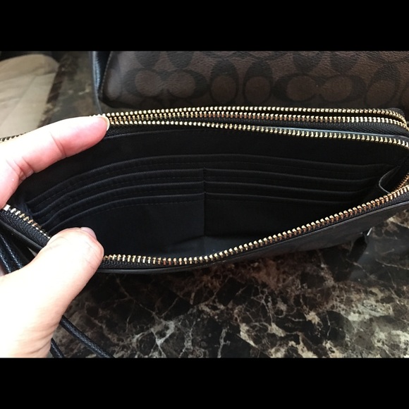 Coach Morgan Set - Picture 2 of 8